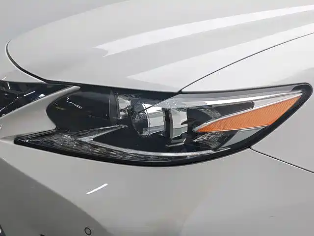 Lexus ES 2015 200 Elite Edition фото 18