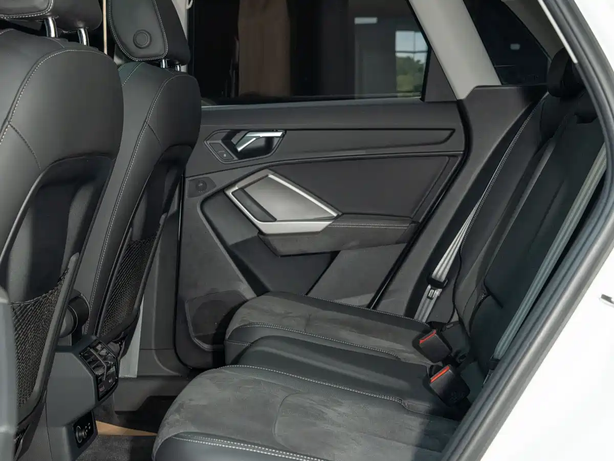 Audi Q3 2023 35 TFSI Fashion Dynamic (1.4T) фото 18
