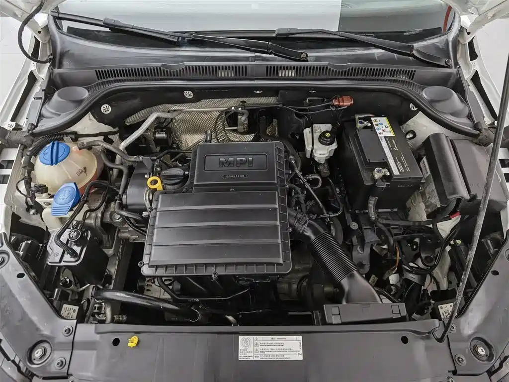 Volkswagen Sagitar 2015 1.6L Manual Fashion фото 6
