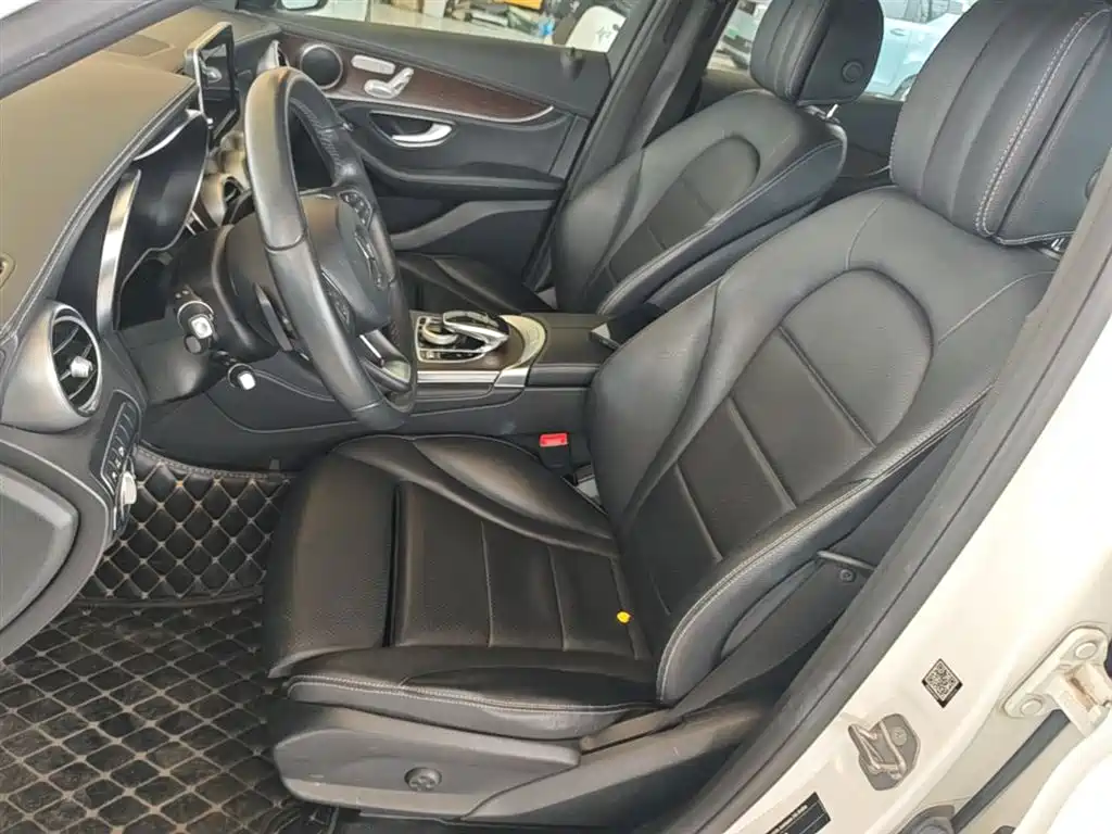 Mercedes-Benz GLC 2017 GLC 300 4MATIC Dynamic фото 15