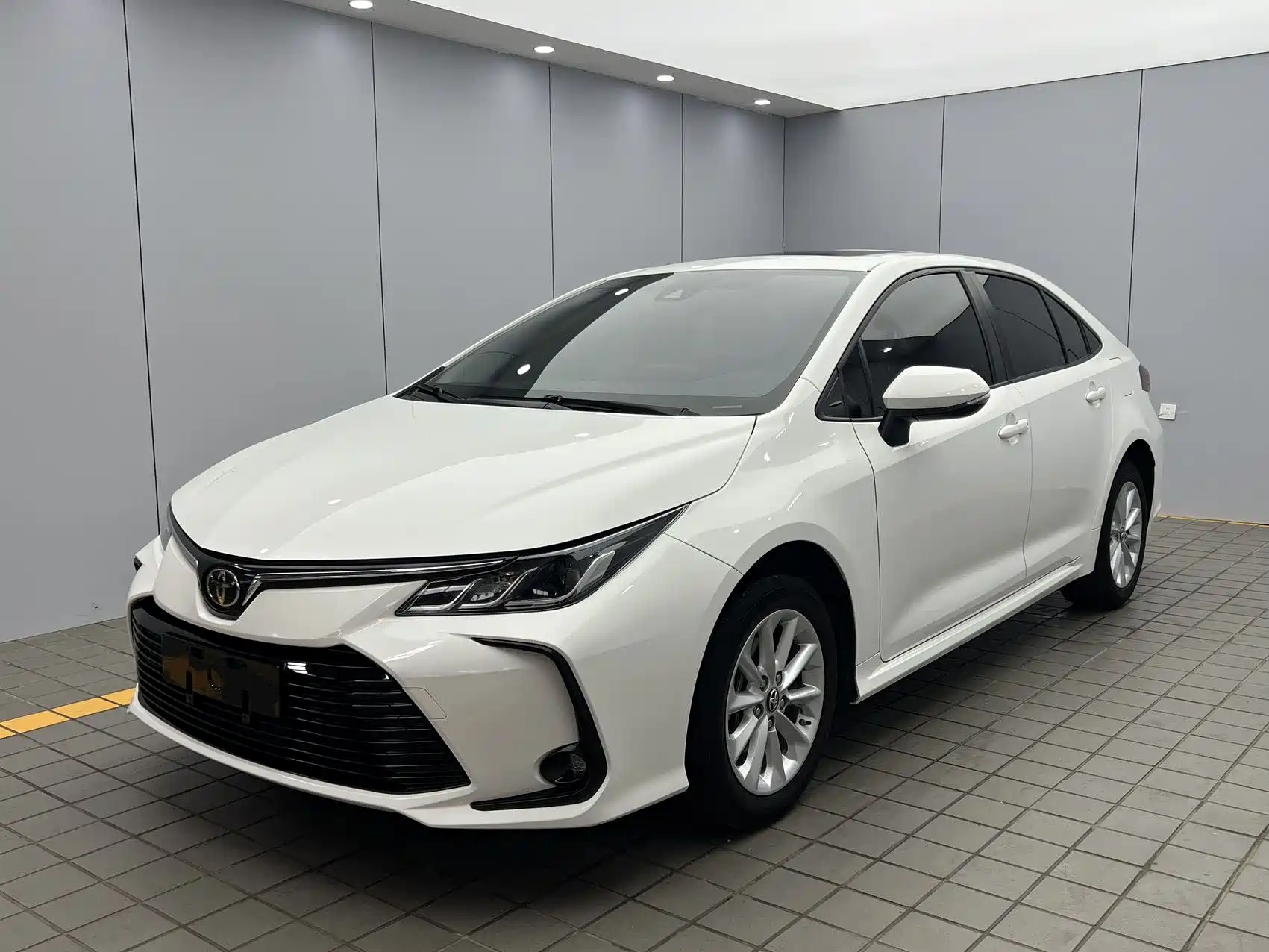 Фото 1 - Toyota Corolla