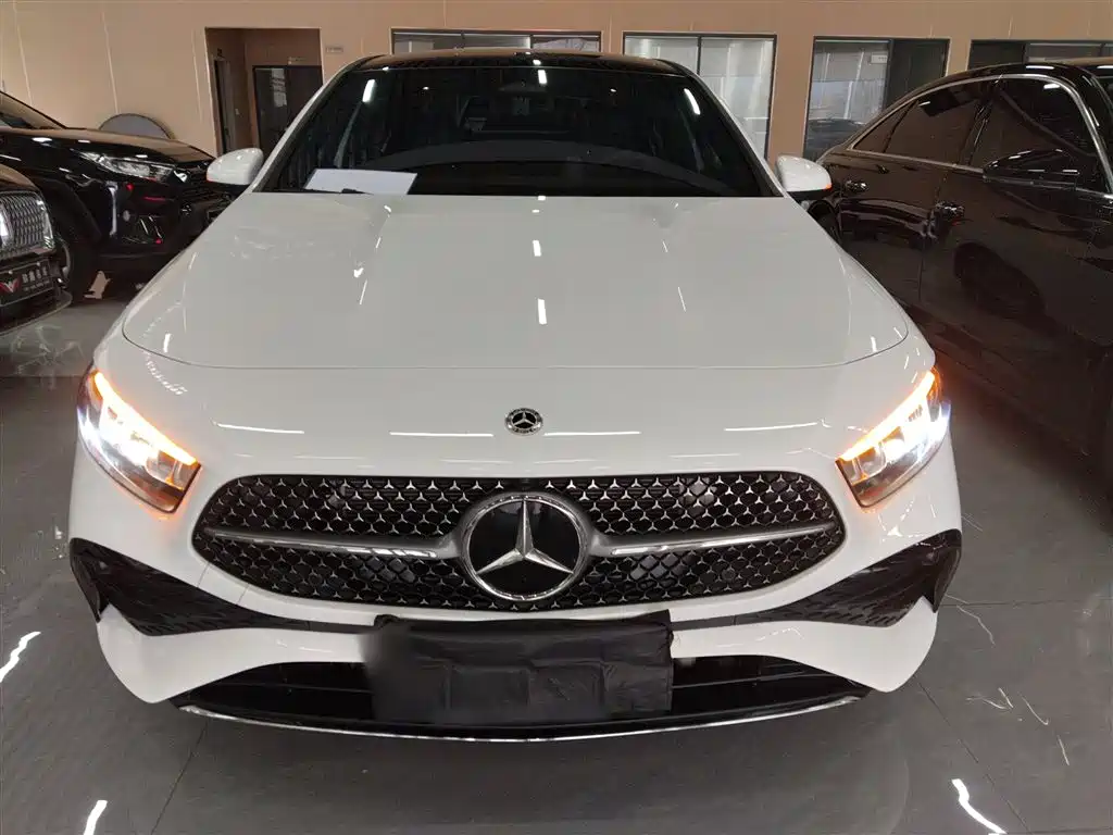 Mercedes-Benz A-Class 2025 2025 A 200 L Fashion Edition