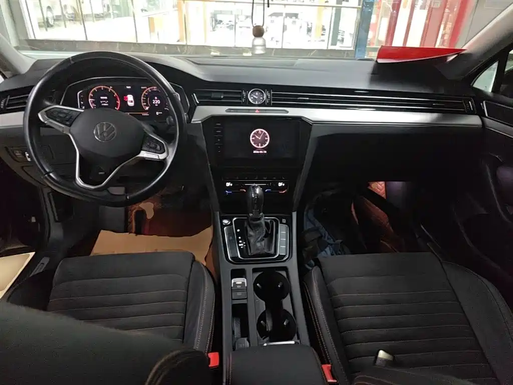 Volkswagen Magotan 2021 330TSI DSG 30th Anniversary Edition фото 10