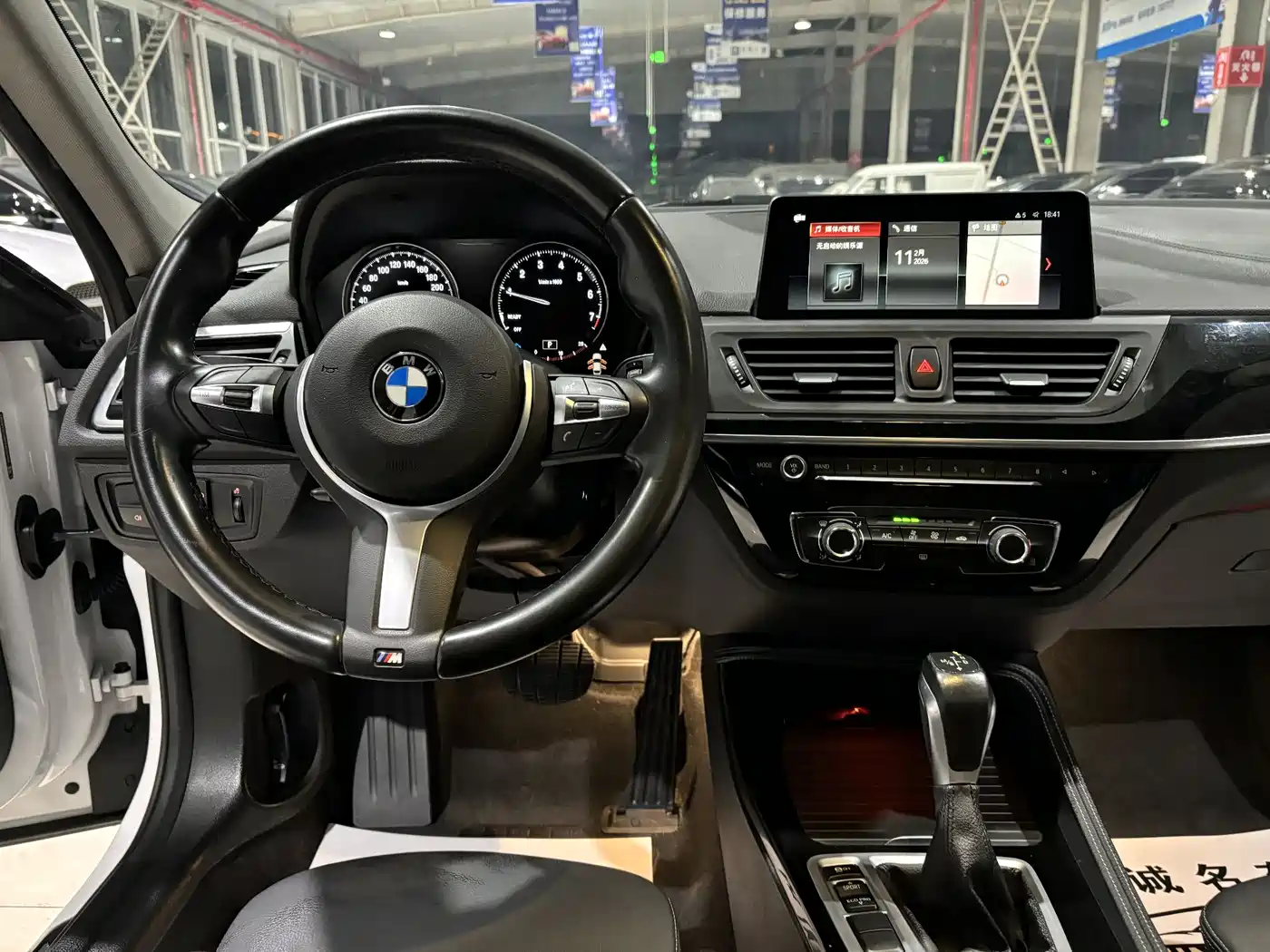 BMW 1 Series 2019 118i M Sport Package фото 13