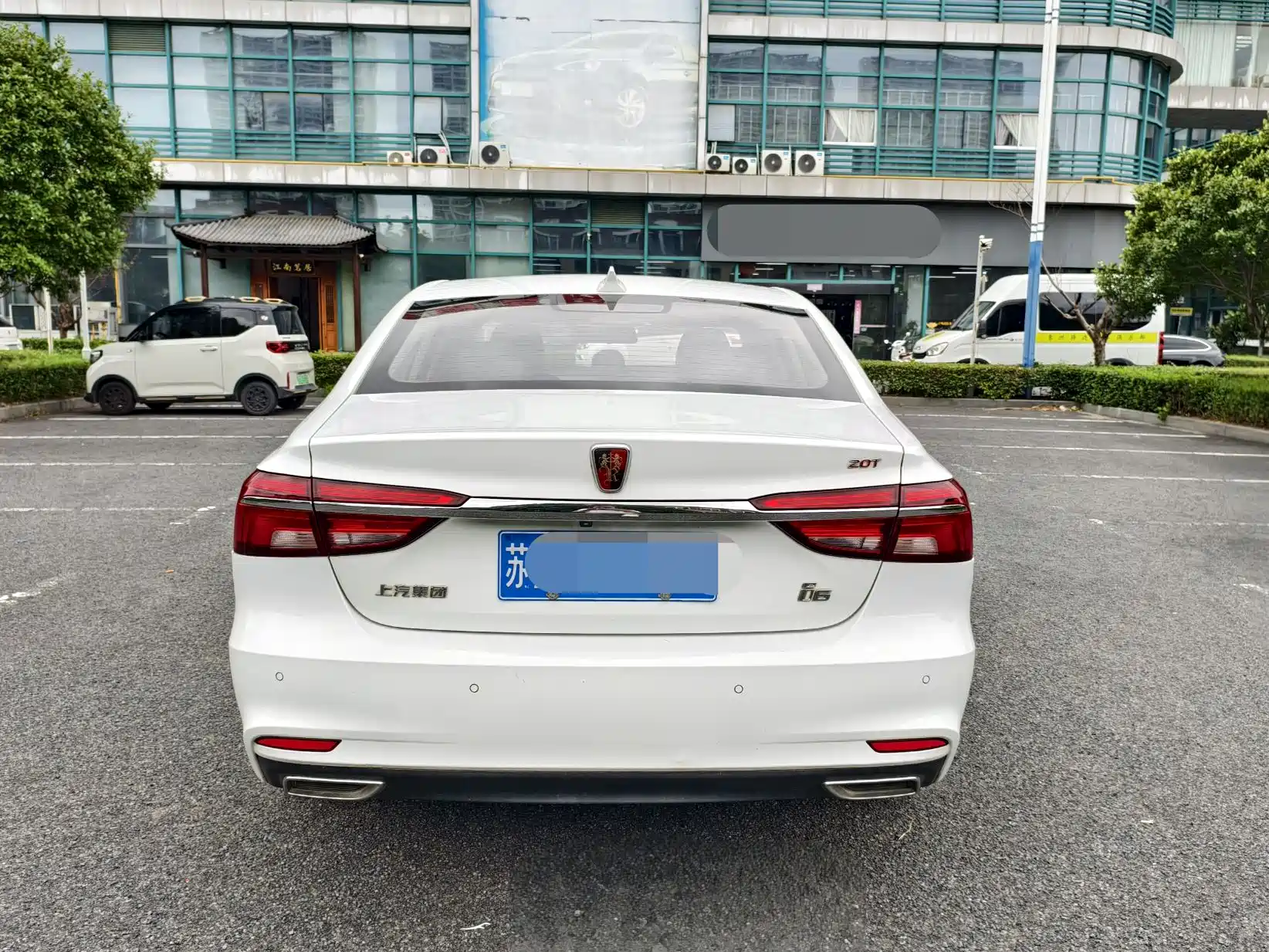 Фото 6 - Roewe i6
