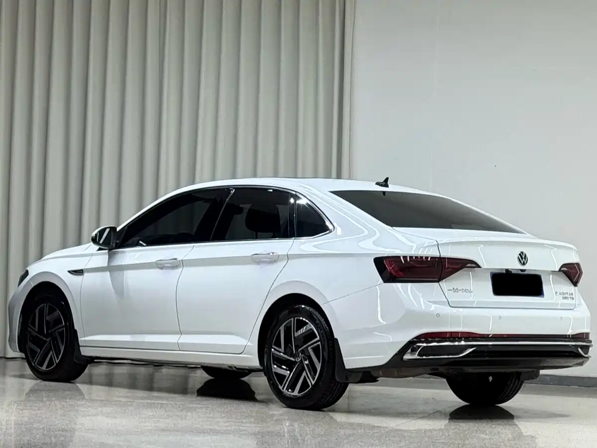 Volkswagen Sagitar 2023 280TSI DSG Surpass Plus Edition фото 4