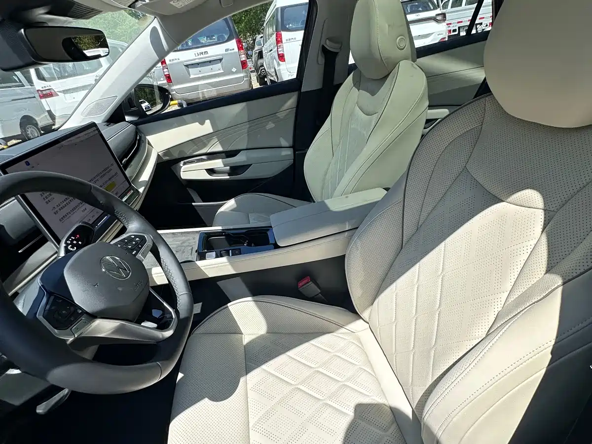 Volkswagen Sagitar 2025 300TSI DSG High-end Model фото 8