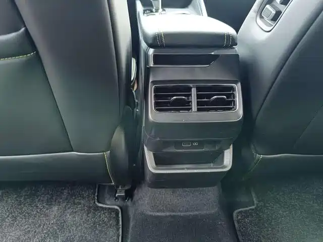 Фото 8 - Geely Preface