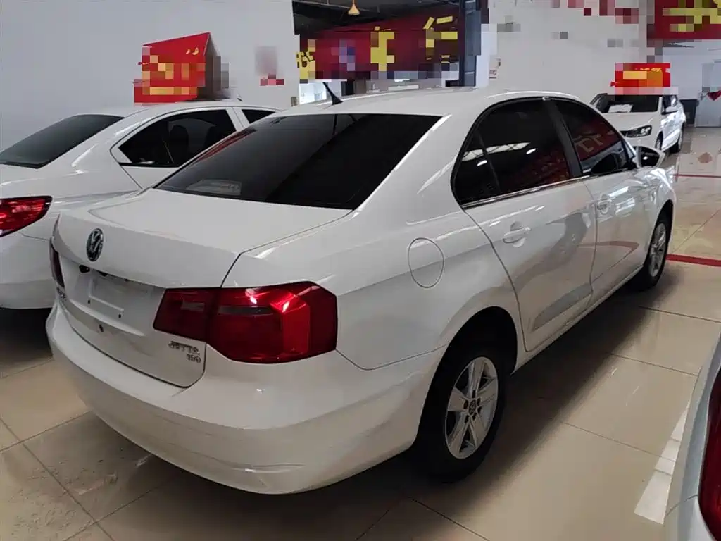 Volkswagen Jetta 2015 1.6L Manual Trend фото 7