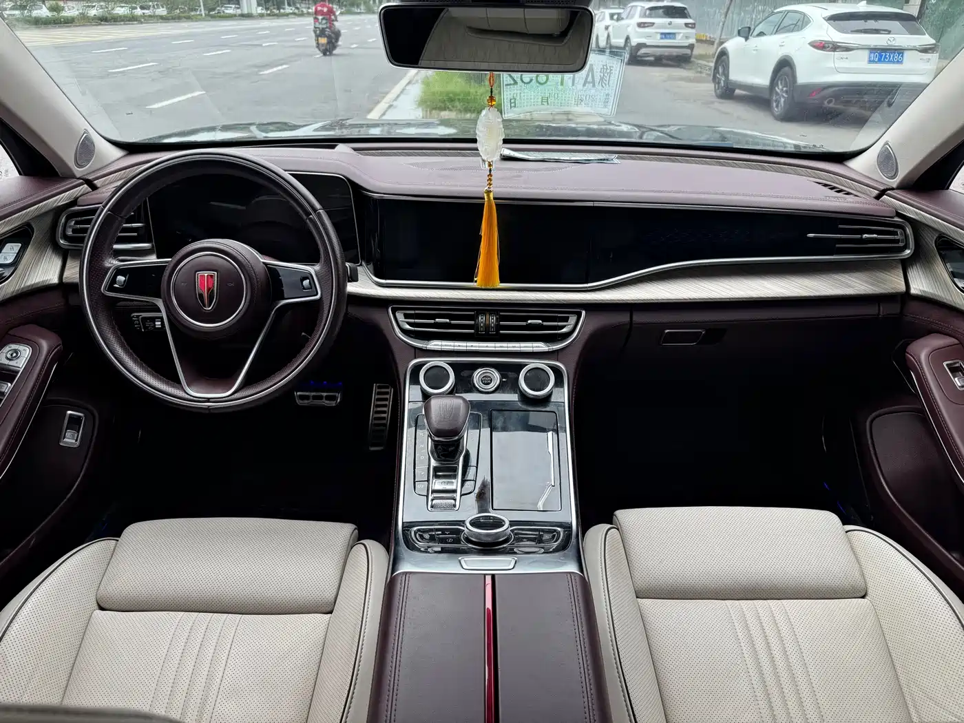 Hongqi H9 2022 2.0T Smart Connect Flag Smooth Edition фото 9