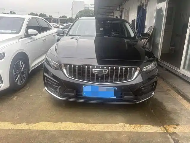 Фото 2 - Geely Preface