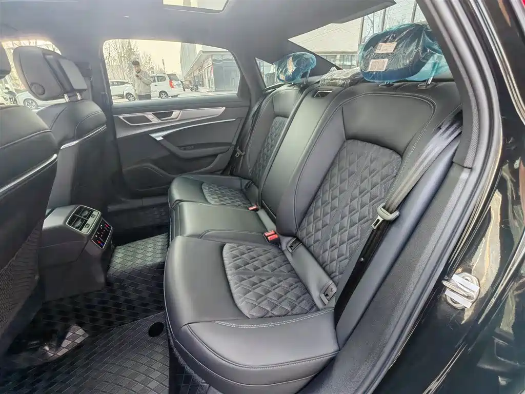 Audi A6L 2025 45 TFSI Premium Sport фото 21