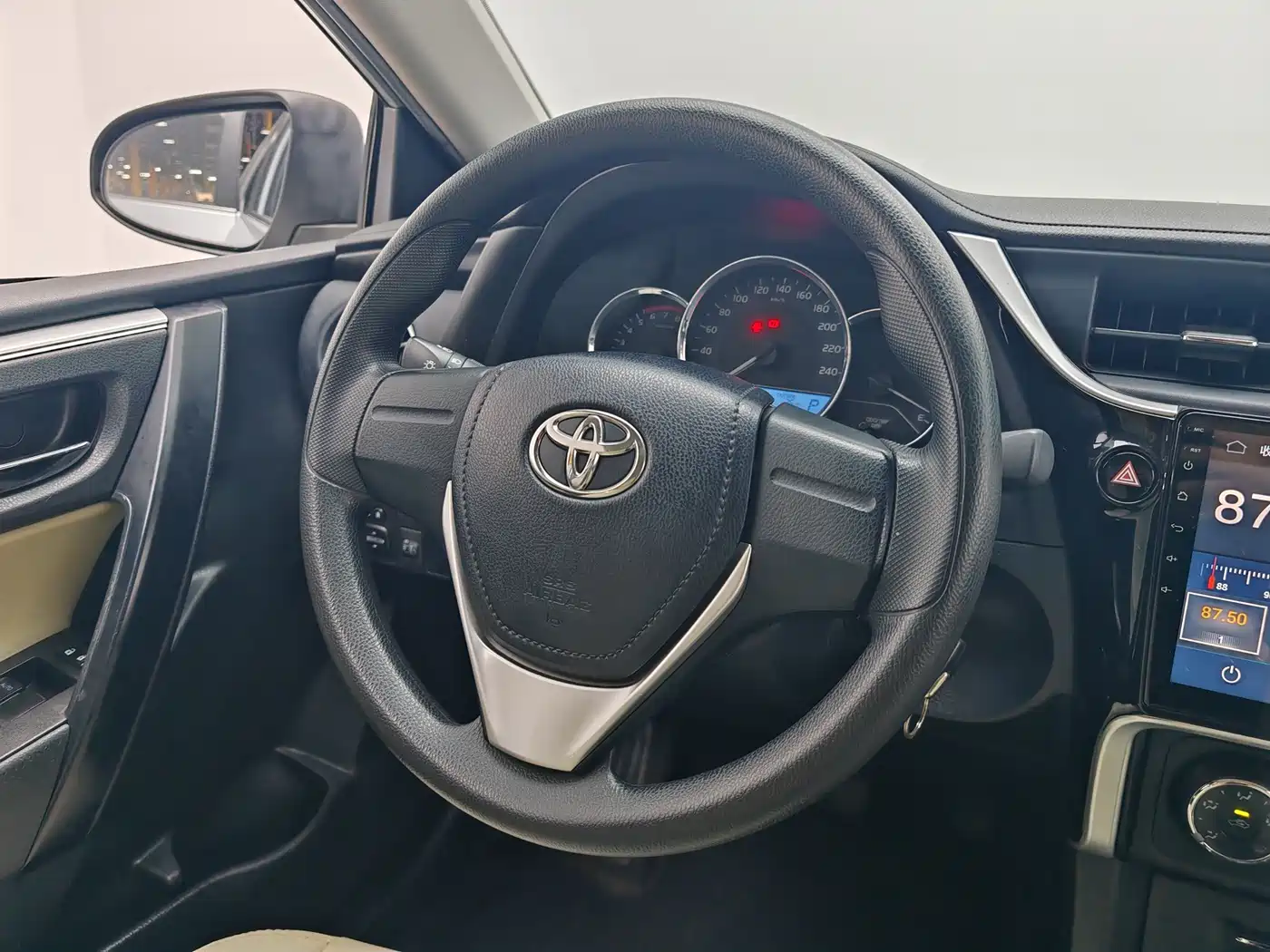 Toyota Corolla 2017 Facelift 1.2T S-CVT GL фото 16