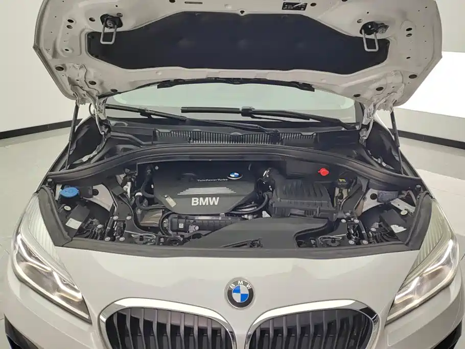 BMW 2 Series Touring 2019 2018 218i Luxury Line
