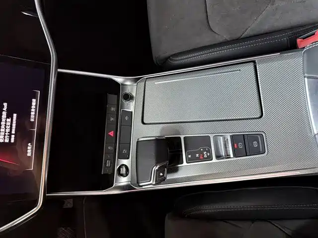 Audi A6L 2021 45 TFSI Exclusive Sport фото 6