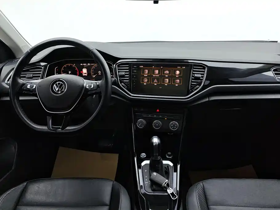 Фото 12 - Volkswagen T-ROC