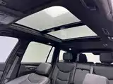 Photo 12 - Cadillac XT6