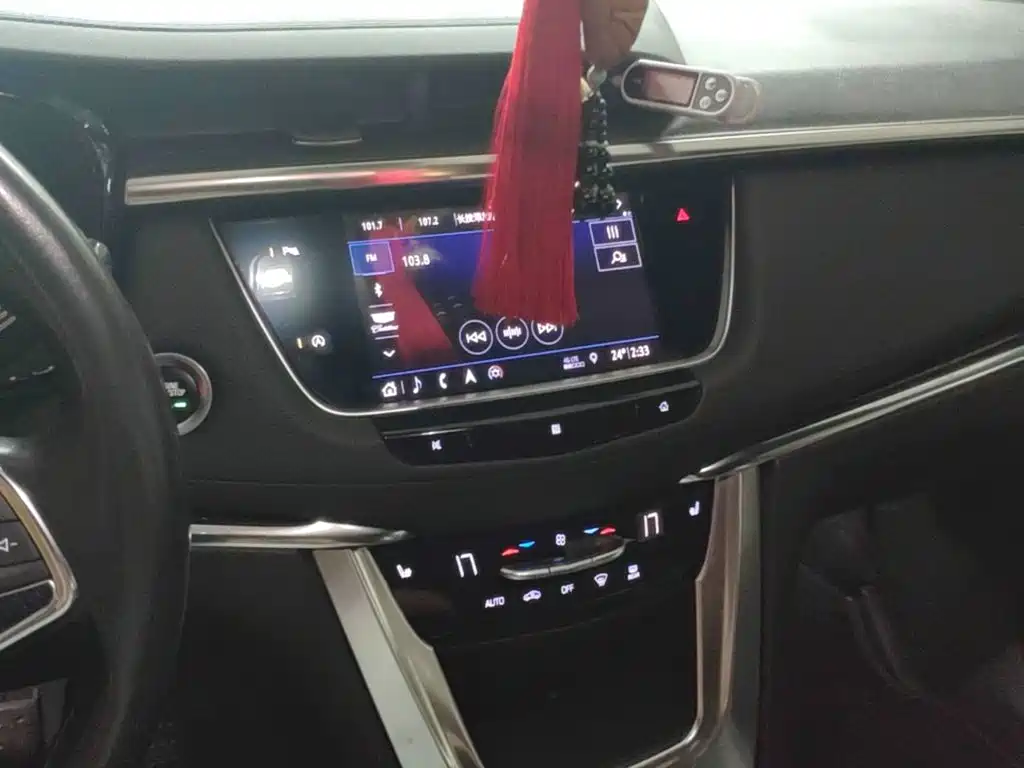 صورة 13 - Cadillac XT5