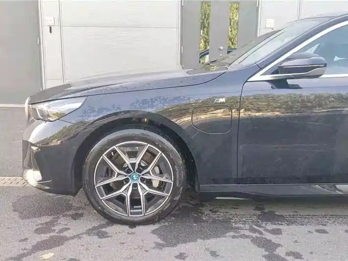 BMW i5 2026 2025 eDrive 35L M Sport Package