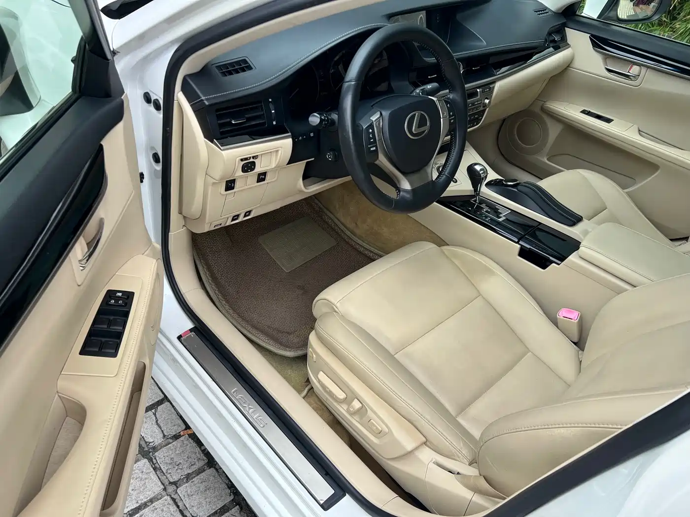 Lexus ES 2013 250 Elite Edition фото 8
