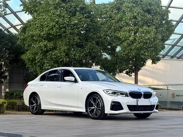 BMW 3 Series 2021 325i M Sport Package — фото 3