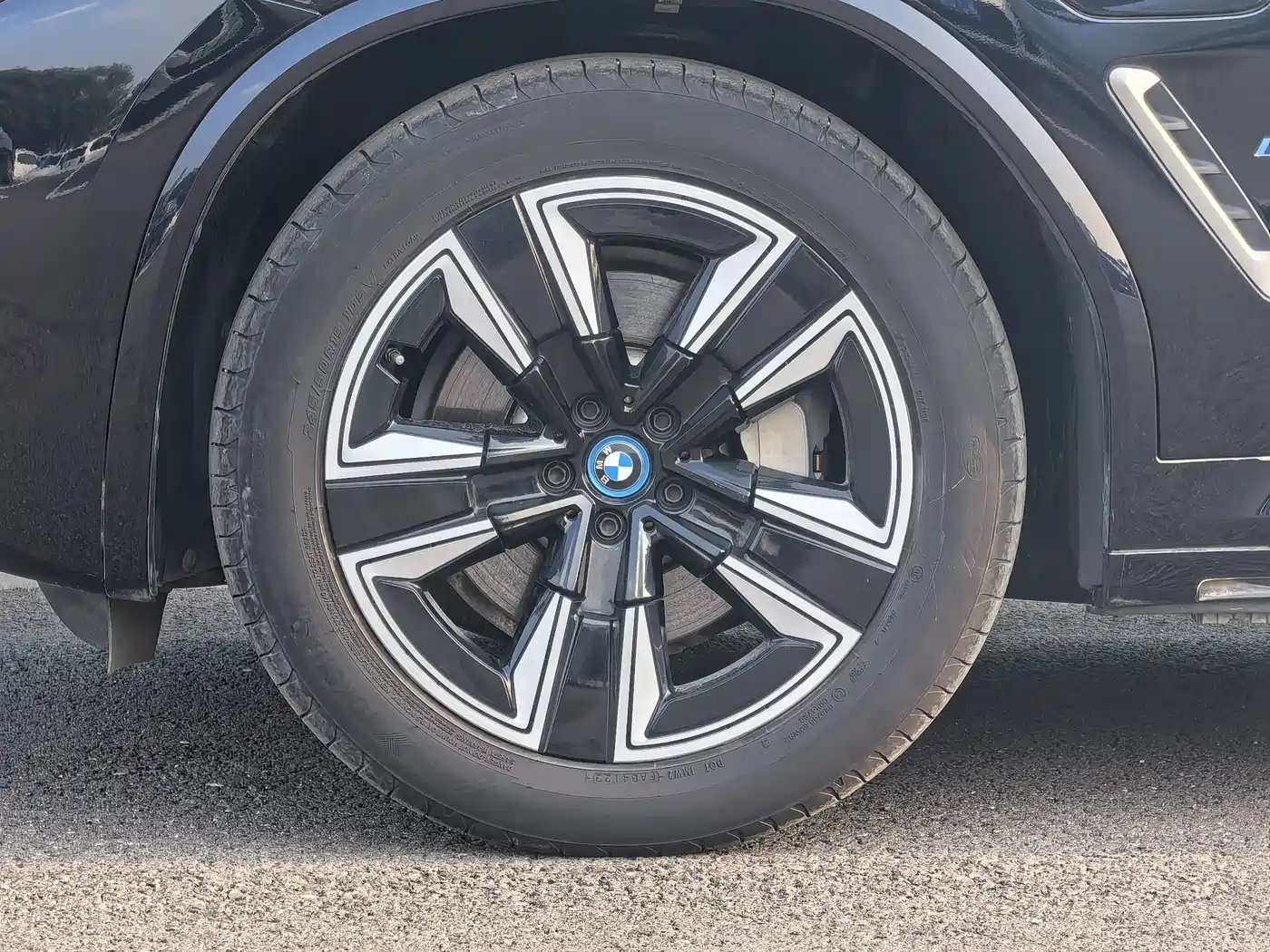BMW iX3 2024 2023 Leading Type