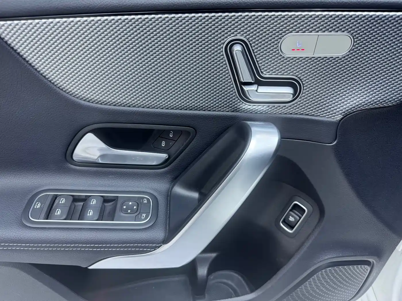 Mercedes-Benz A-Class 2022 A 180 L фото 7