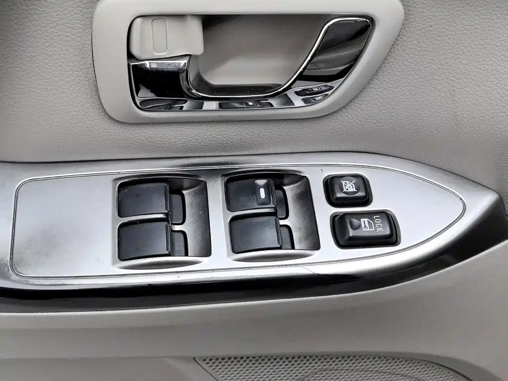 Mitsubishi Pajero (Import) 2015 2015 3.0L Automatic Elite Premium Edition China IV
