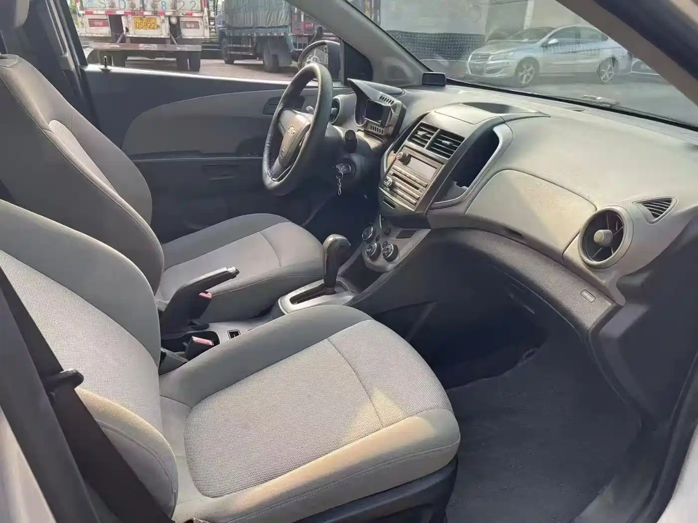 Chevrolet Aveo 2012 2011 Sedan 1.4L AT SL