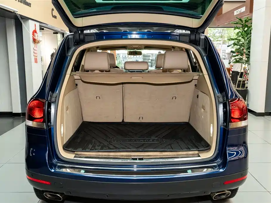 Volkswagen Touareg 2010 3.6 Limited Luxury Edition фото 6