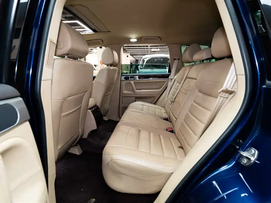 Volkswagen Touareg 2010 3.6 Limited Luxury Edition фото 10