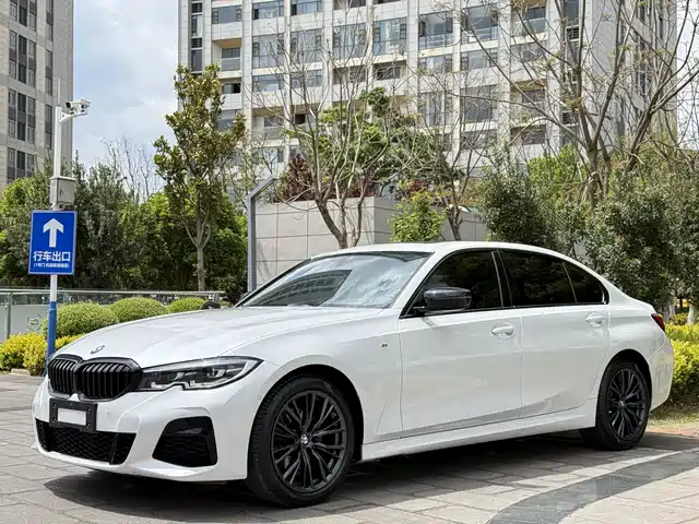 BMW 3 325Li, M Чёрный спорт-пакет