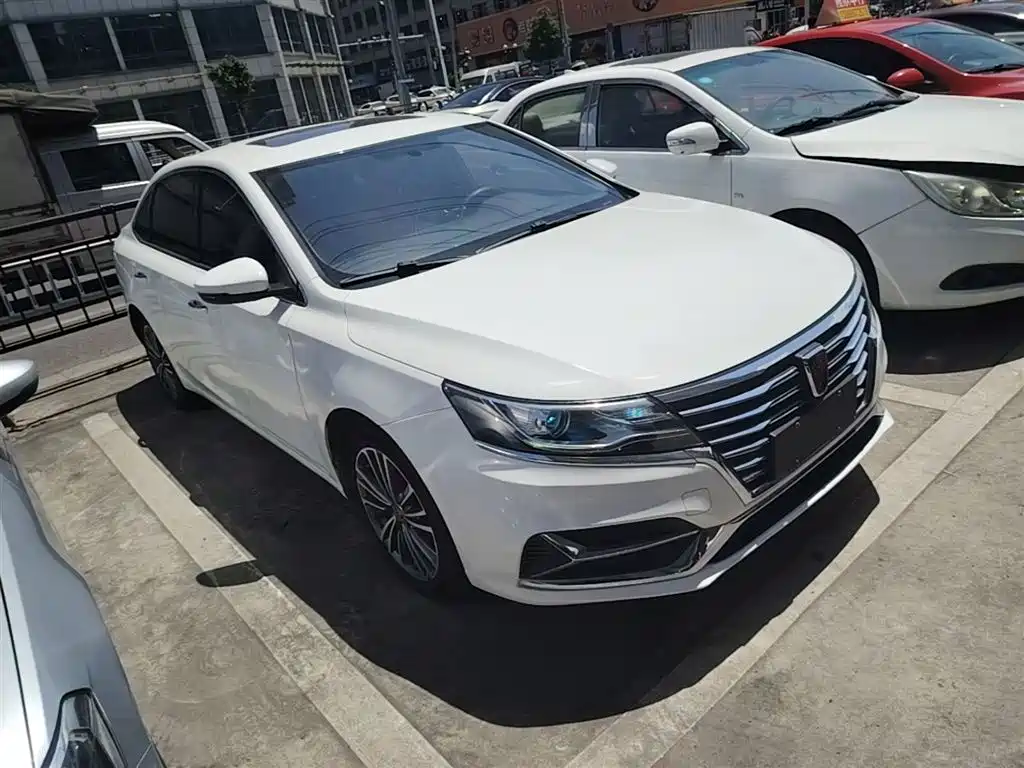 Roewe i6 2019 2020 PLUS 1.6L Manual 4G Connected Glory Flagship Edition