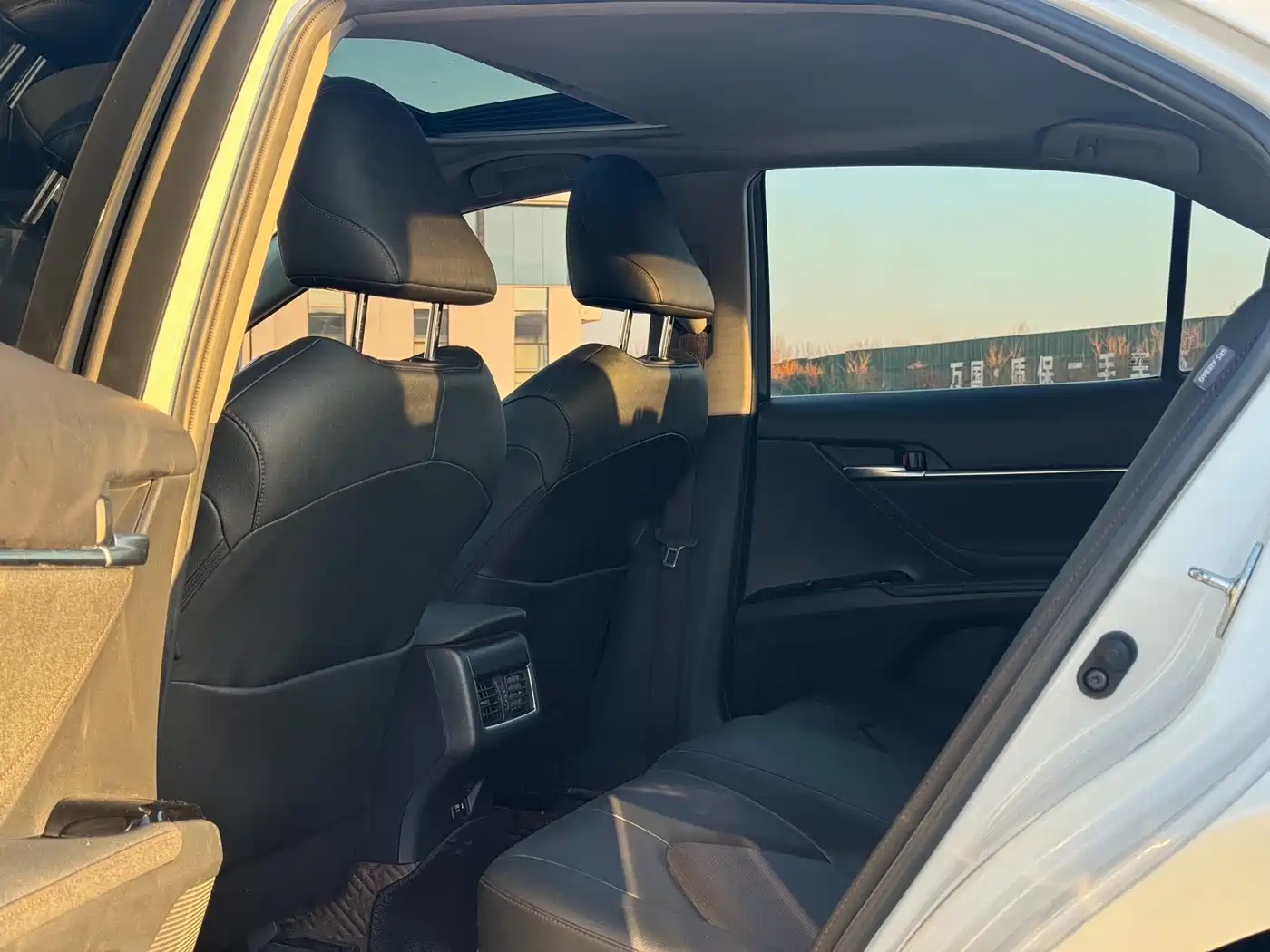 Toyota Camry 2021 2.0G Luxury Edition фото 18