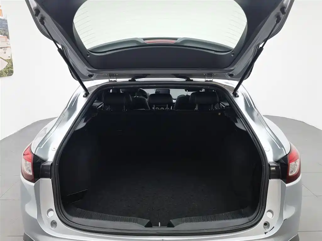 Mazda CX-4 2018 Model 2.0L Automatic 2WD Skyactiv Dynamic (China V) фото 16
