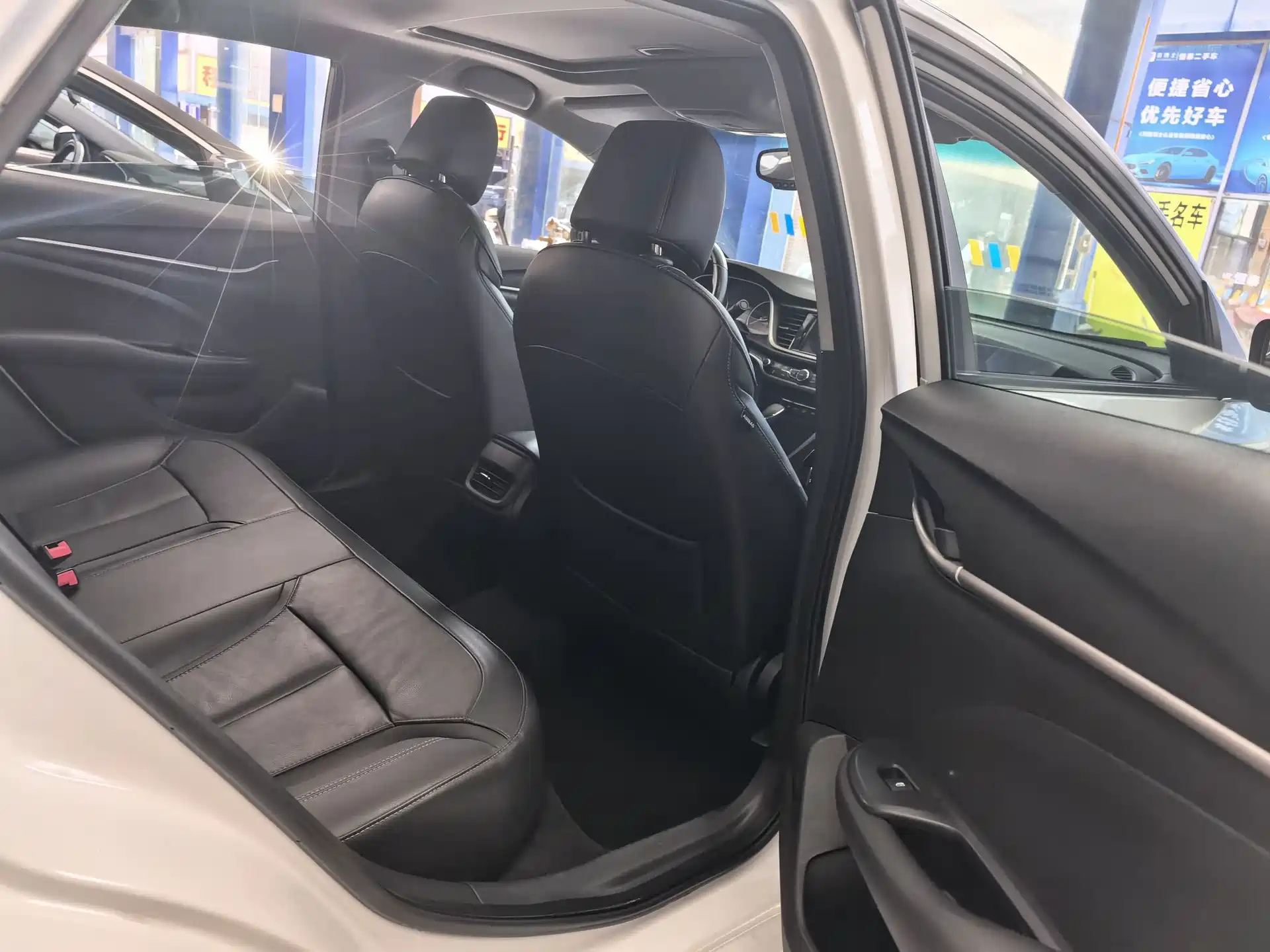 Фото 12 - Buick Excelle