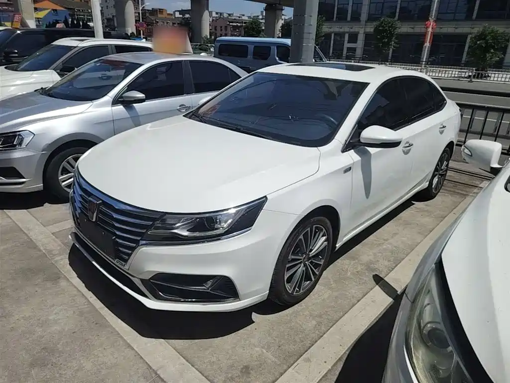 Roewe i6 2019 2020 PLUS 1.6L Manual 4G Connected Glory Flagship Edition