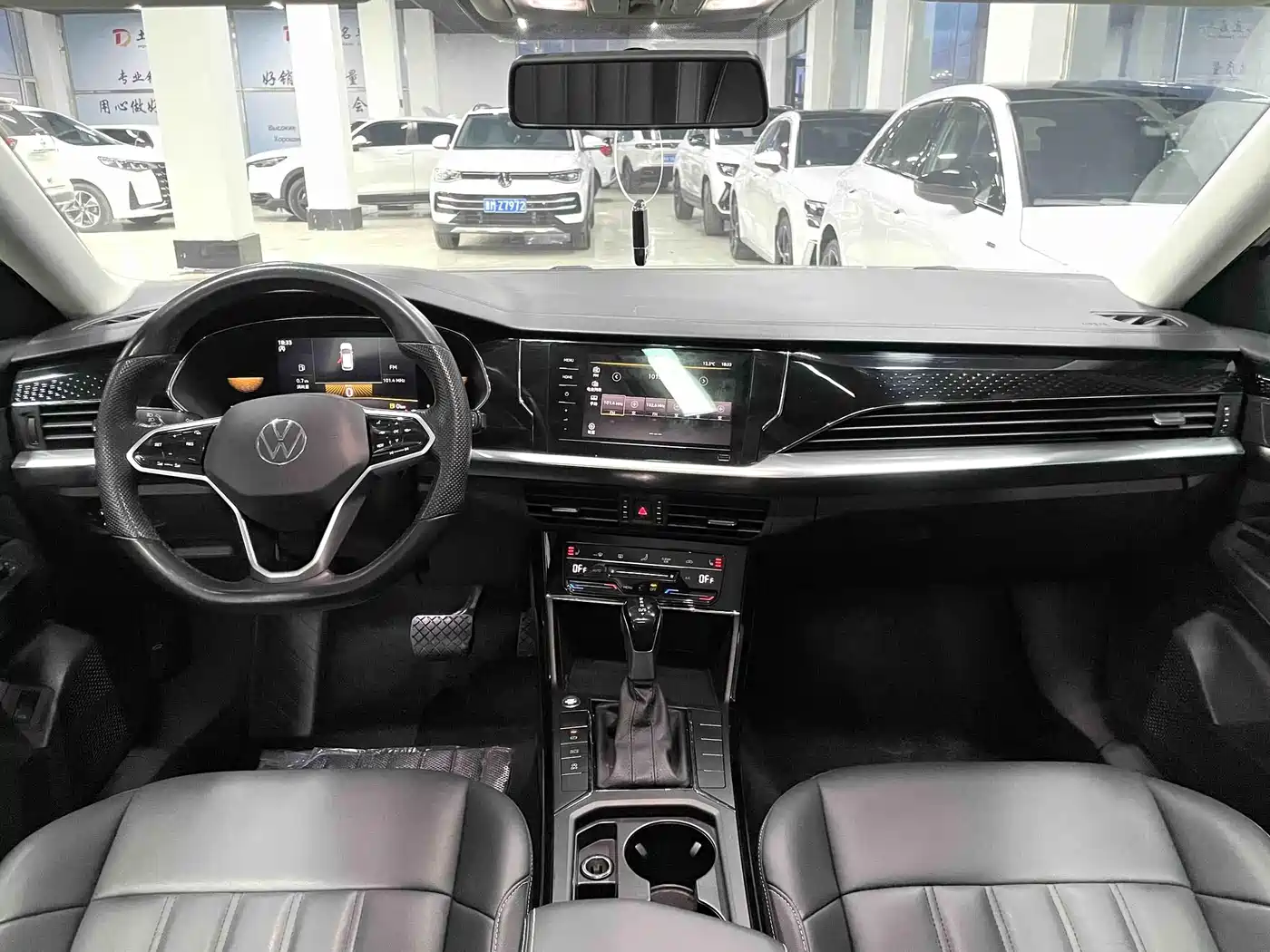 Volkswagen Passat 2023 Facelift 280TSI Business Edition фото 9