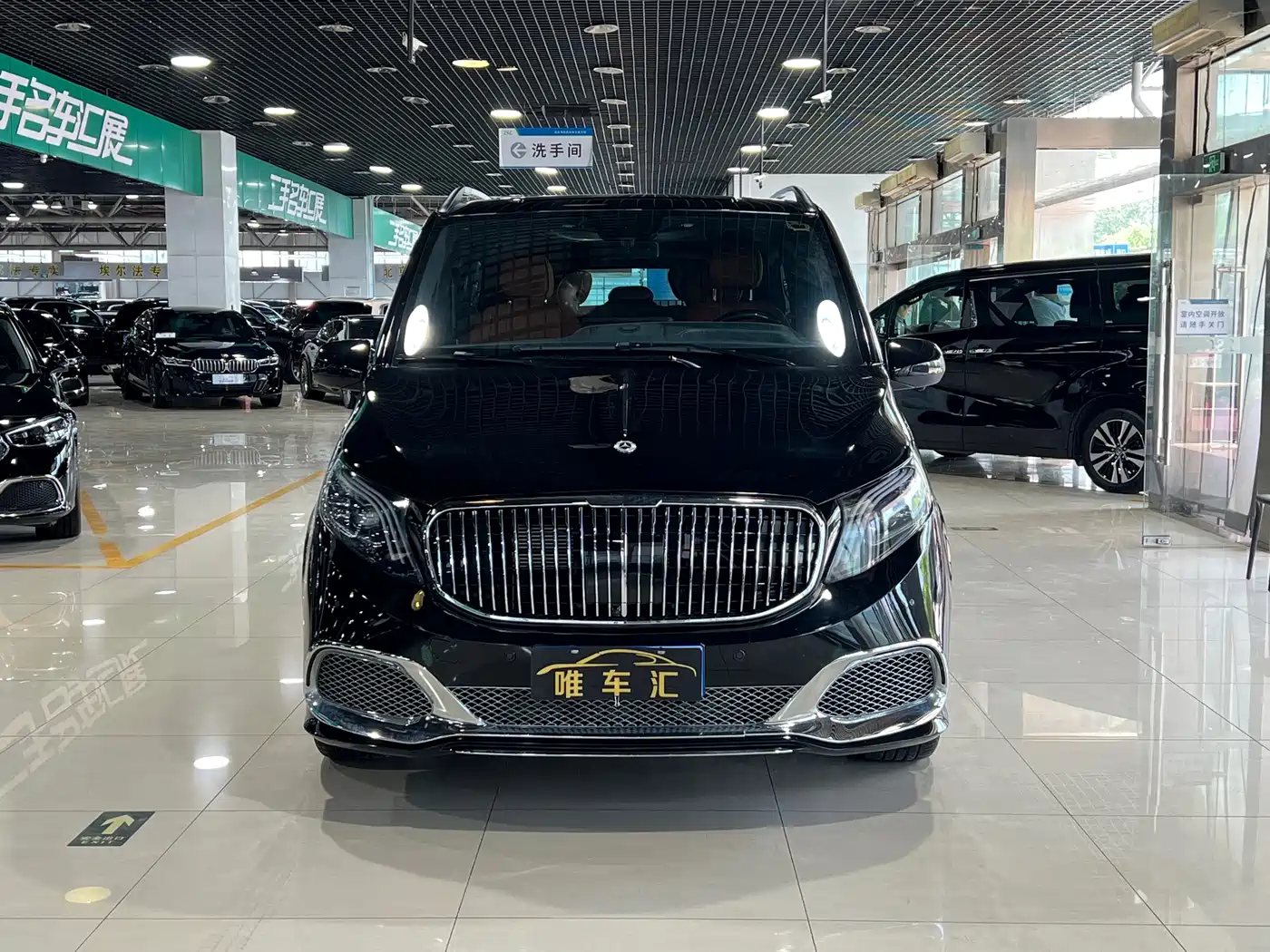 Mercedes-Benz Vito 2023 2.0T Elite 7-Seater фото 2
