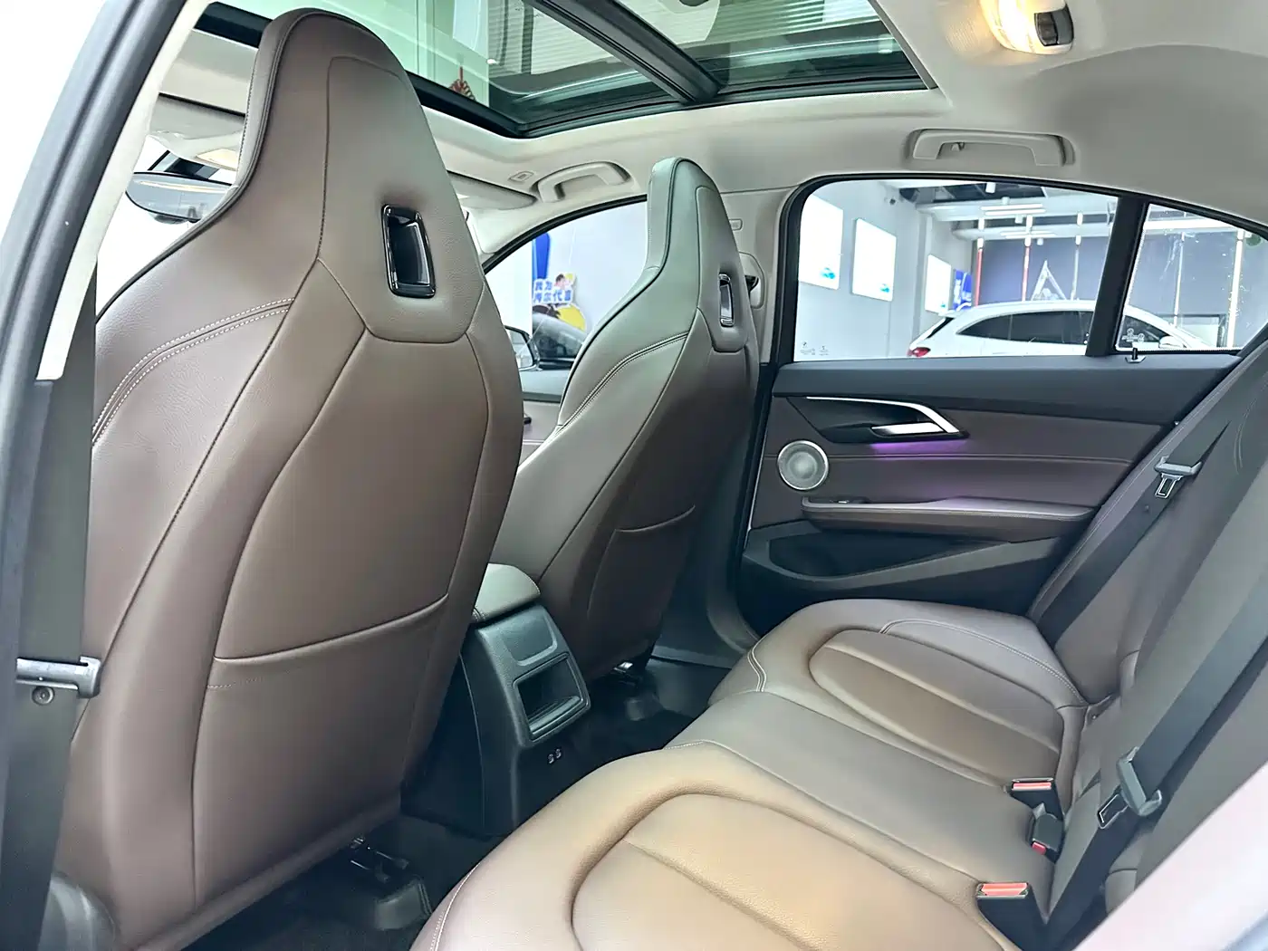 BMW 1 Series 2022 125i M Sport Shadow Edition фото 9
