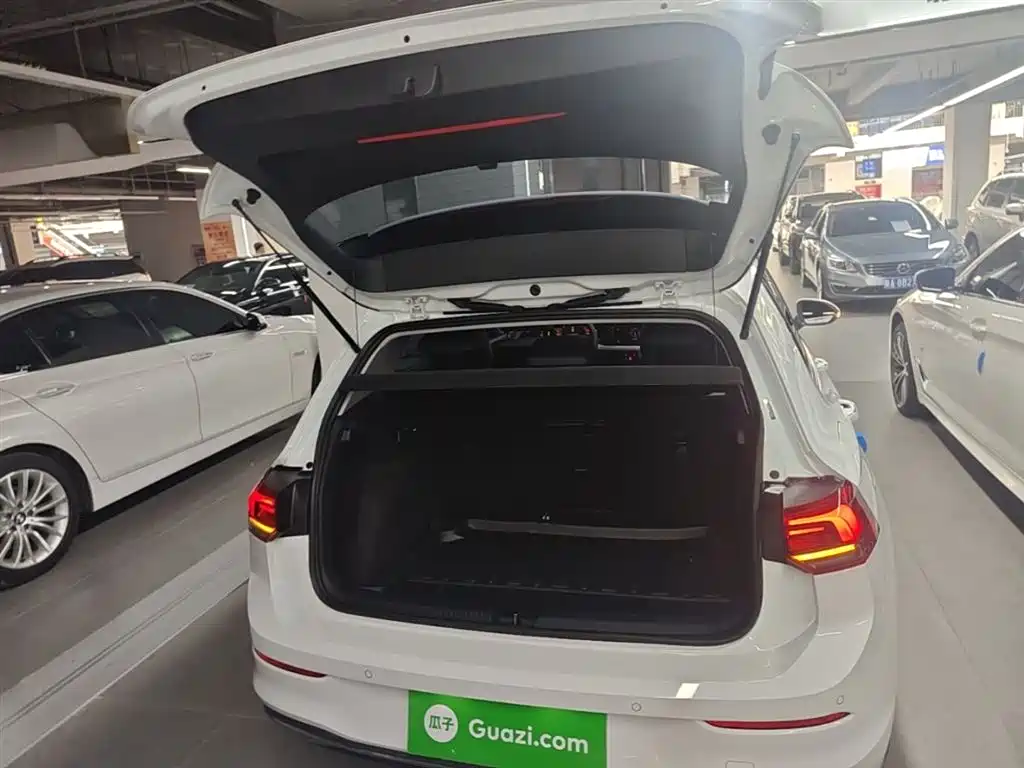 Volkswagen Golf 2023 Facelift 280TSI DSG Pro фото 19