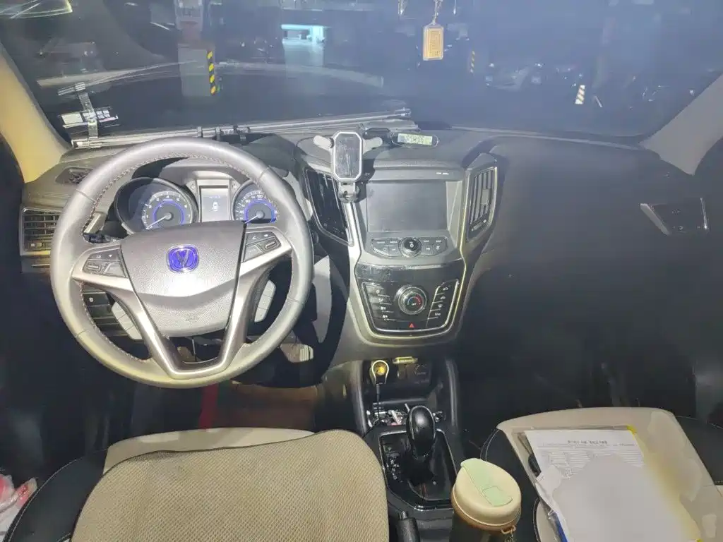 Фото 5 - Changan CS35