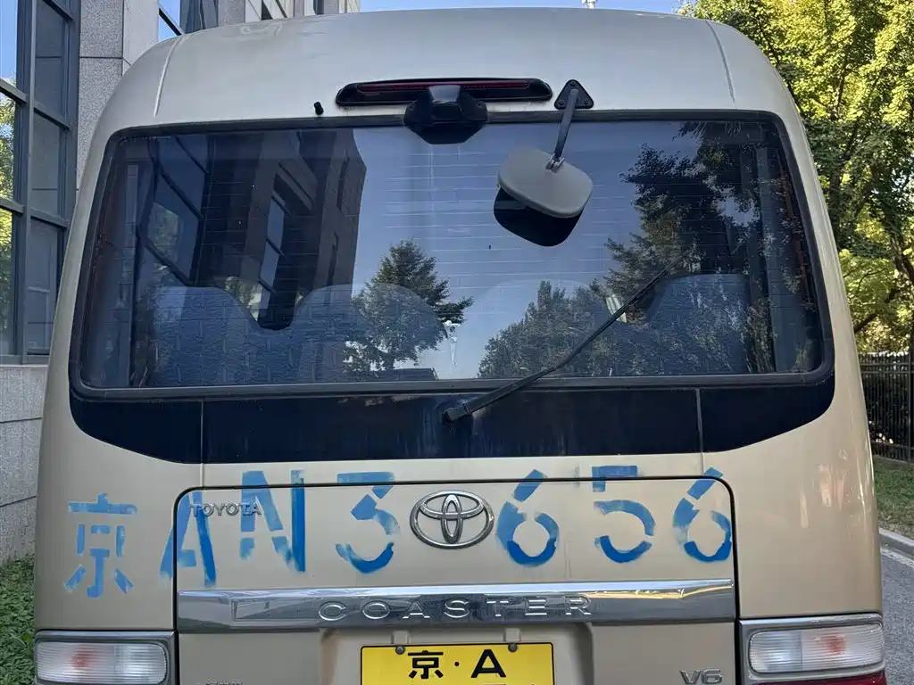 Toyota Coaster 2013