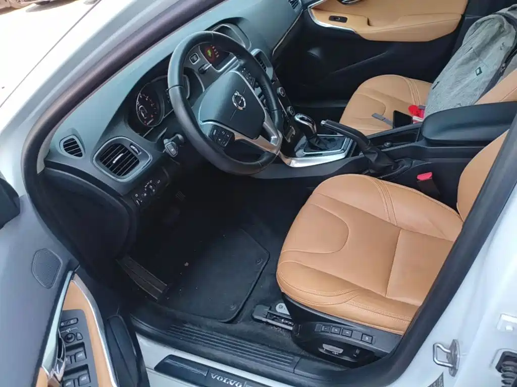 Volvo V40 2019 2018 T3 Inscription Edition