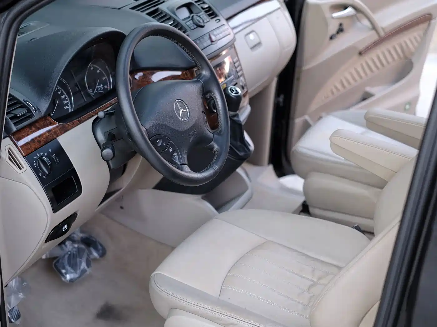 Mercedes-Benz Viano 2010 2010 2.5L Prestige Edition