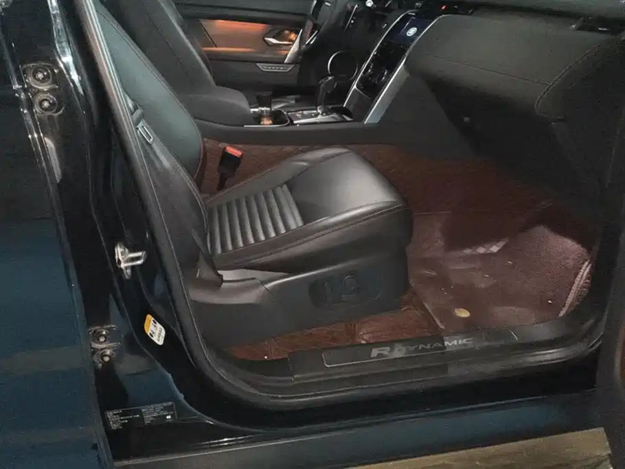 Land Rover Discovery Sport 2022 Model Facelift 249PS R-Dynamic SE Performance Tech Edition 5-seater фото 8