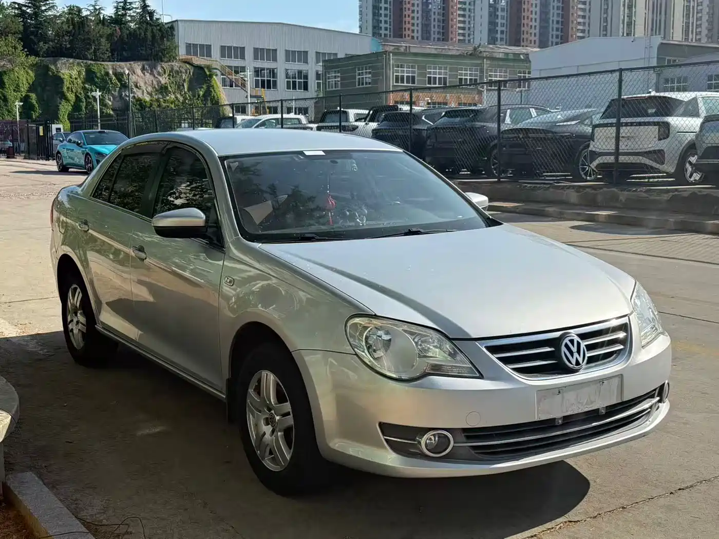 Volkswagen Bora 2011 1.6L Automatic Fashion фото 3
