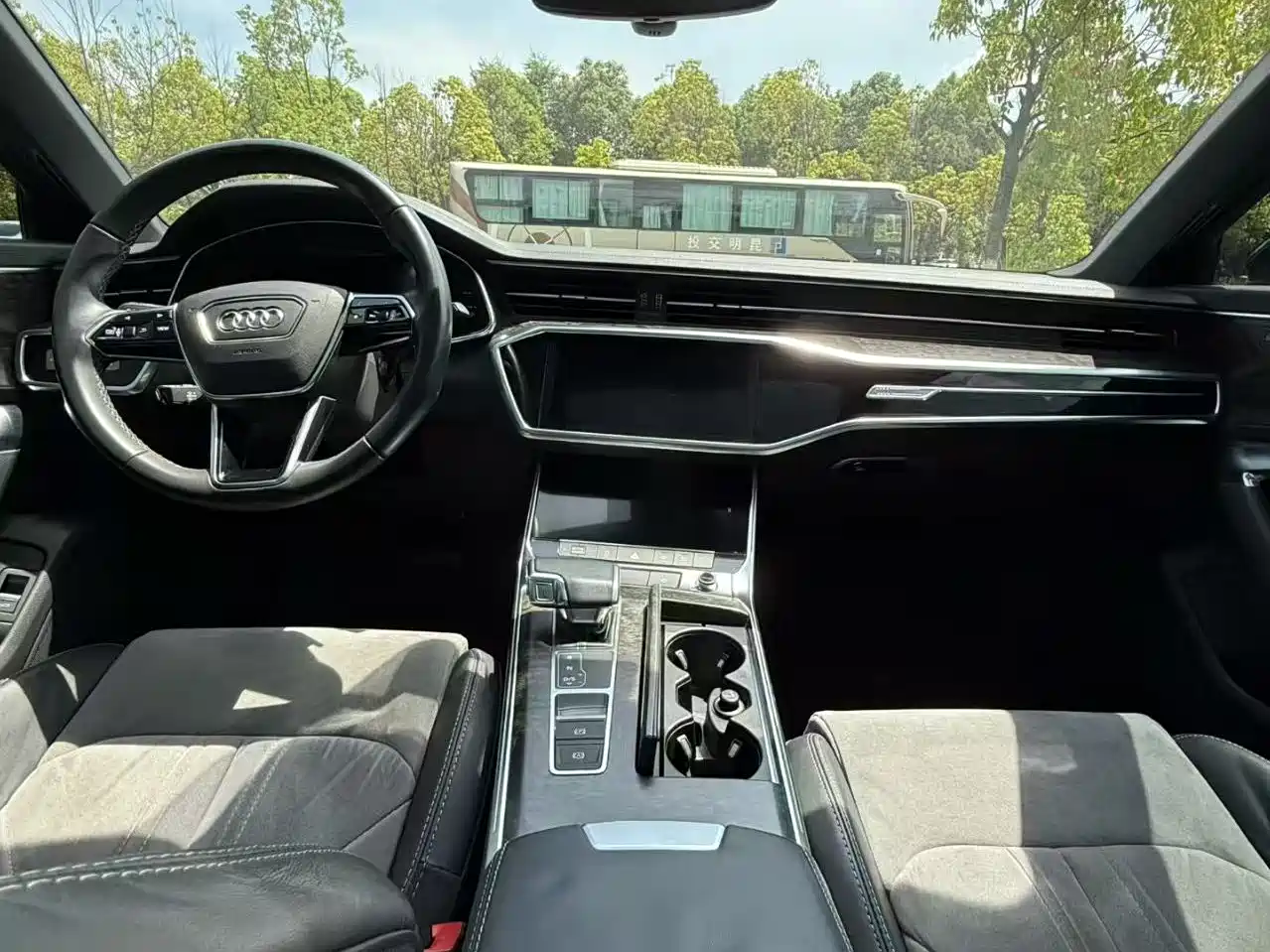 Audi A6L 2021 45 TFSI Exclusive Sport фото 4
