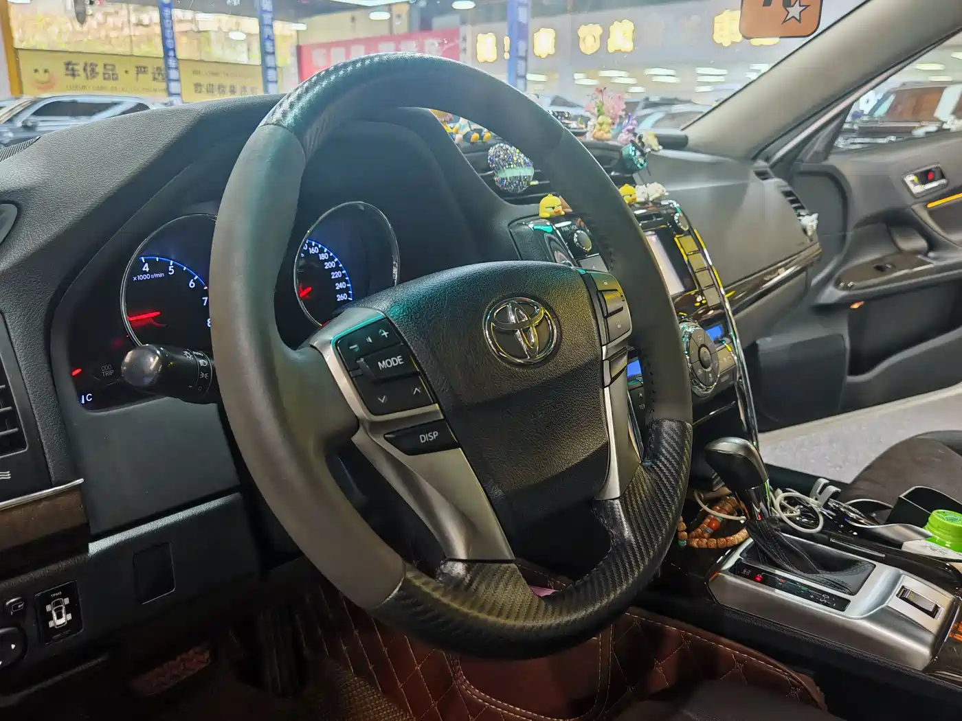 Toyota Reiz 2013 2.5V Premium Edition фото 7
