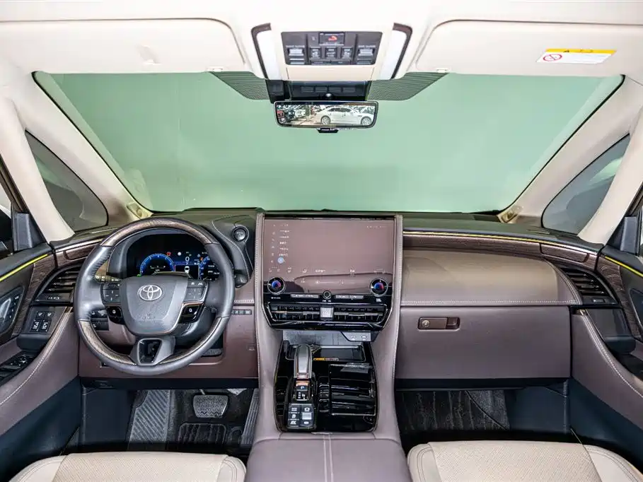 Toyota Alphard 2024 Hybrid 2.5L Ultimate Enjoyment Edition фото 10